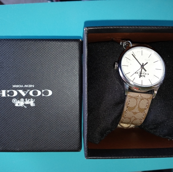 LADIES WATCH BY COACH